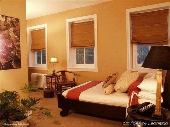 The National Hotel Frenchtown Camera foto