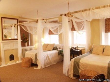 The National Hotel Frenchtown Camera foto